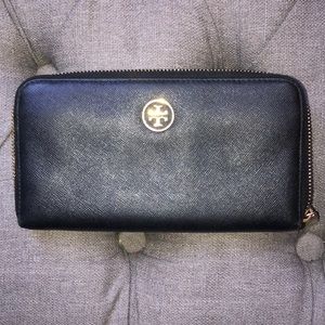 Tory Burch Robinson Black Continental Wallet